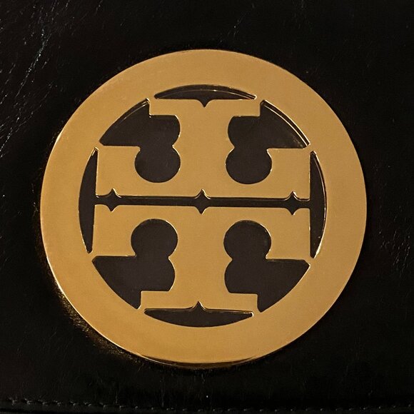 Tory Burch Black Logo Clutch Bag - Picture 4 of 9